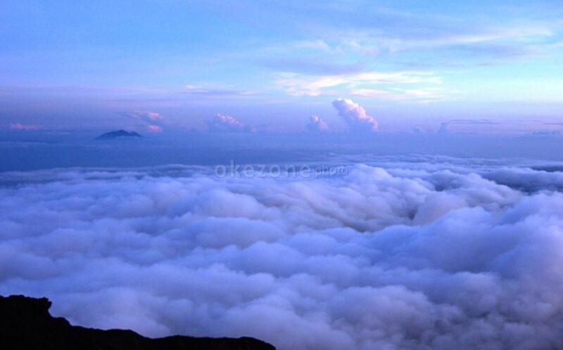 Indahnya Serba Serbi Gunung Semeru di INDONESIA