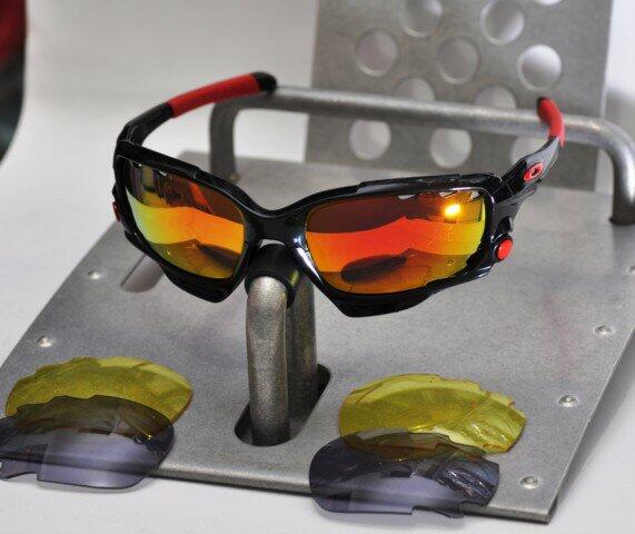 KACAMATA OAKLEY GRADE ORI TERLENGKAP & TERMURAH ( LIKE ORI 99%)