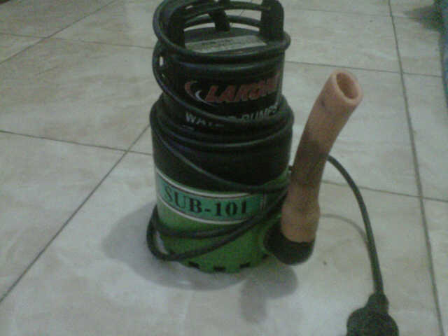 Pompa Celup Lakoni Sub-101