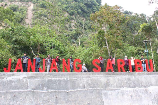 Wisata Ngarai Sianok Selain Jam Gadang Di Bukittinggi