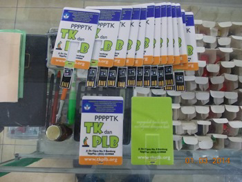 dealer/pusat/utama/supplier/produsen/pertama/terbesar flashdisk unik mirah & mewah