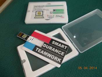 flashdisk kartu termurah di indonesia yg bisa custome