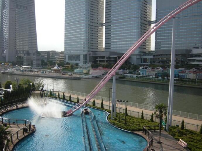 Vanish Roller Coaster - Roller Coaster underwater in Japan