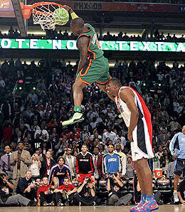 Inilah 5 Pemain Basket Terpendek Sepanjang Sejarah NBA