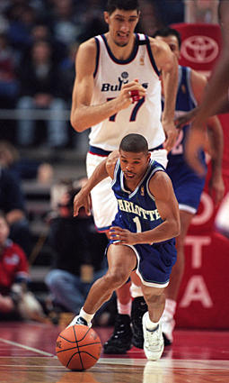 Inilah 5 Pemain Basket Terpendek Sepanjang Sejarah NBA