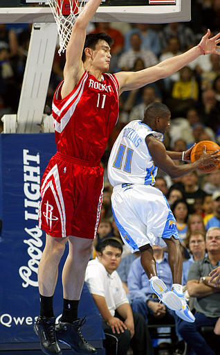 Inilah 5 Pemain Basket Terpendek Sepanjang Sejarah NBA