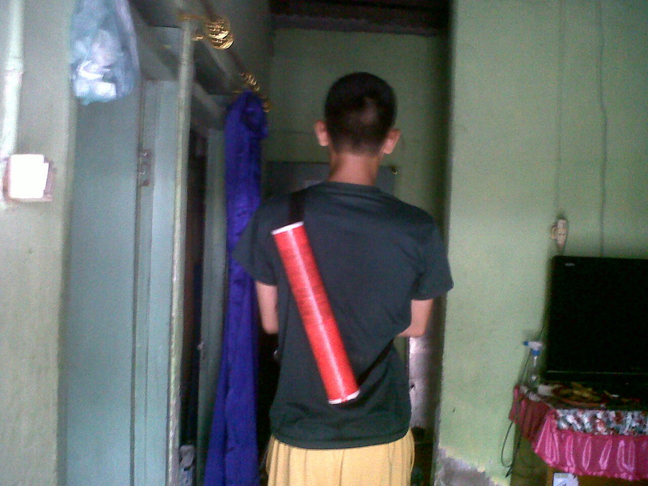 &#91;With Pict&#93; Membuat Tas Sederhana Dari Tabung Badminton, Mudah Banget...