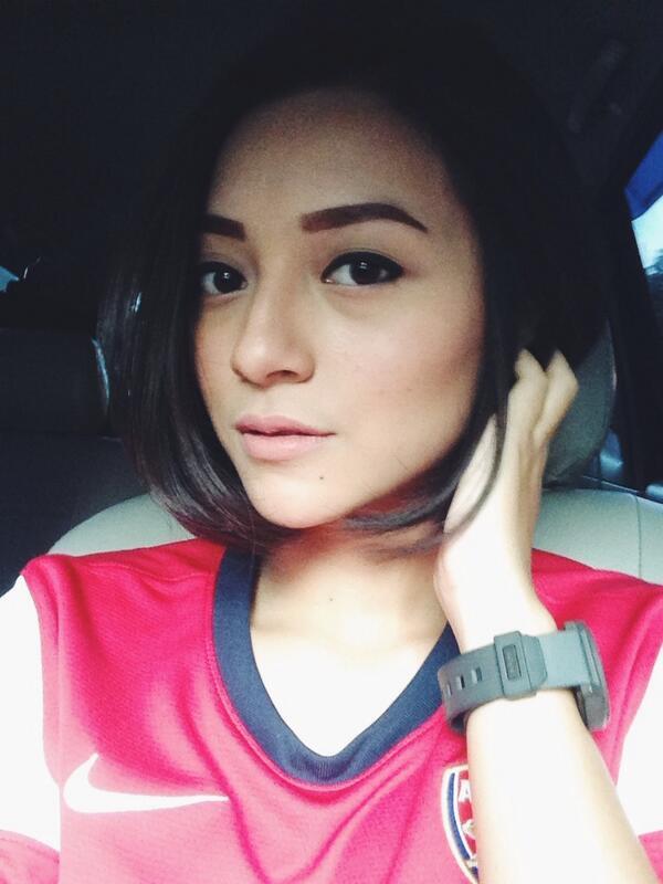 &#91;303&#93; Mempersembahkan HOST : LOLITA AGUSTINE ! 