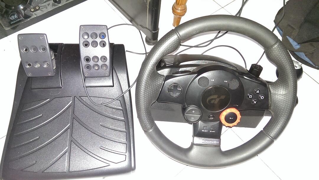 LOGITECH DRIVING FORCE GT