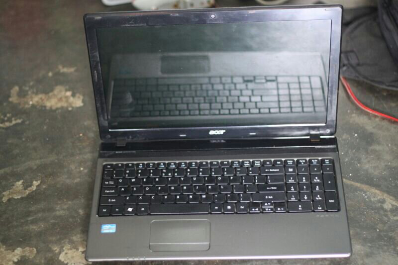 acer 5750z, i5 sandy, no minus dan free ongkir