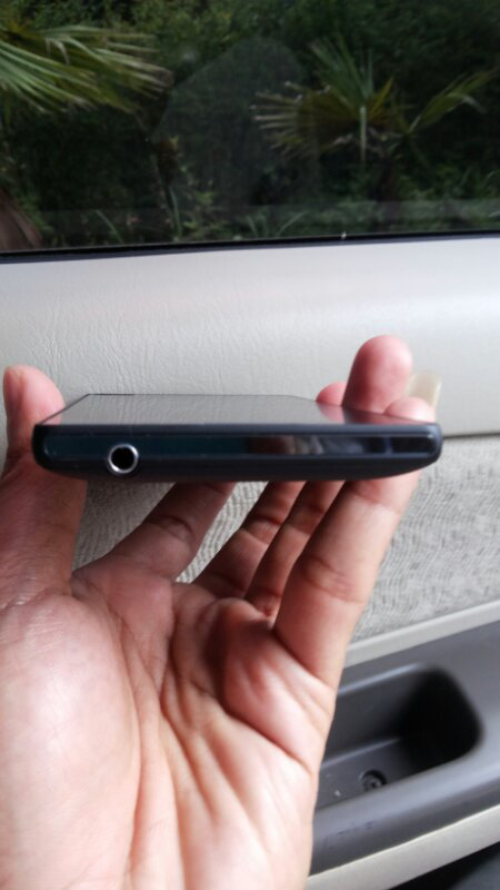 xperia zL muluss baru 4bln grs panjang