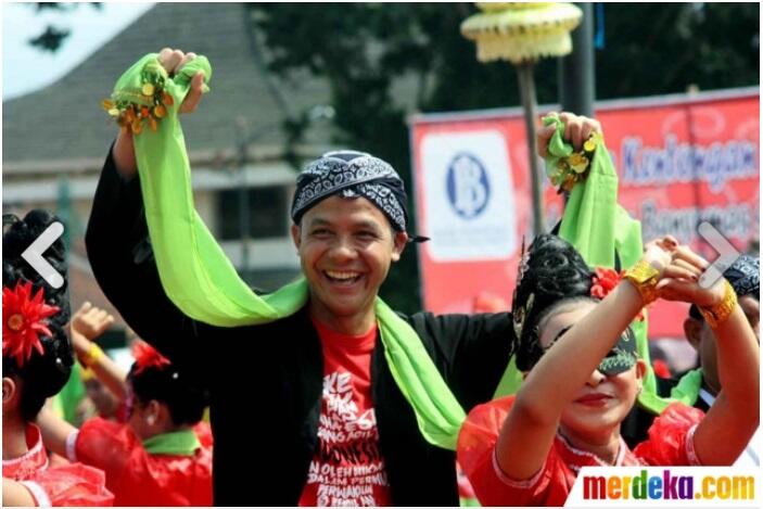 “Topeng Dalam Balutan Batik ” Meriahkan Banyumas Extravaganza 2014