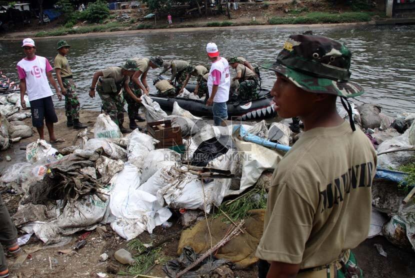 PAHLAWAN LOKAL &amp; ASING SUNGAI CILIWUNG 