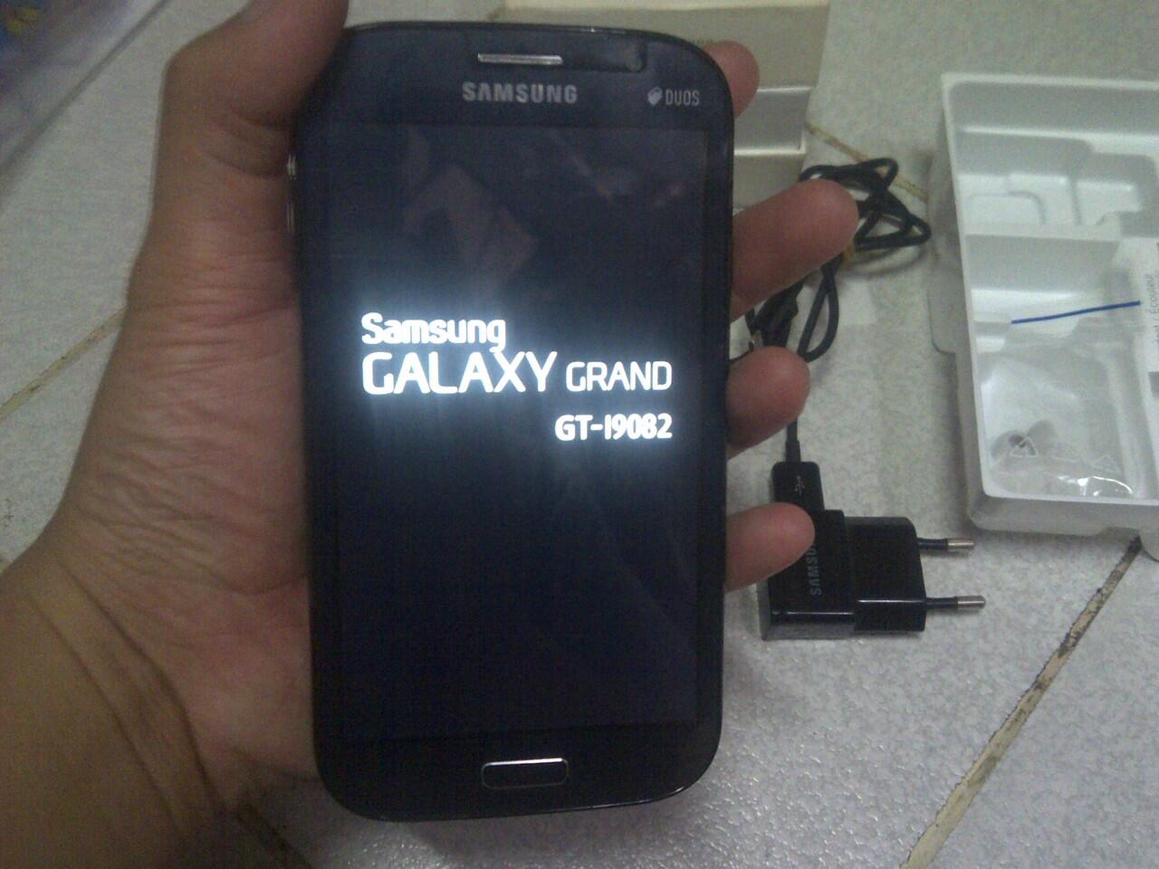 Samsung Grand Duos Blue Second MURAHHHH, tangan pemakai langsung
