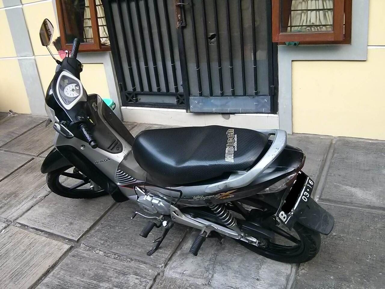 Supra X 125 Tahun 2006 Mesin