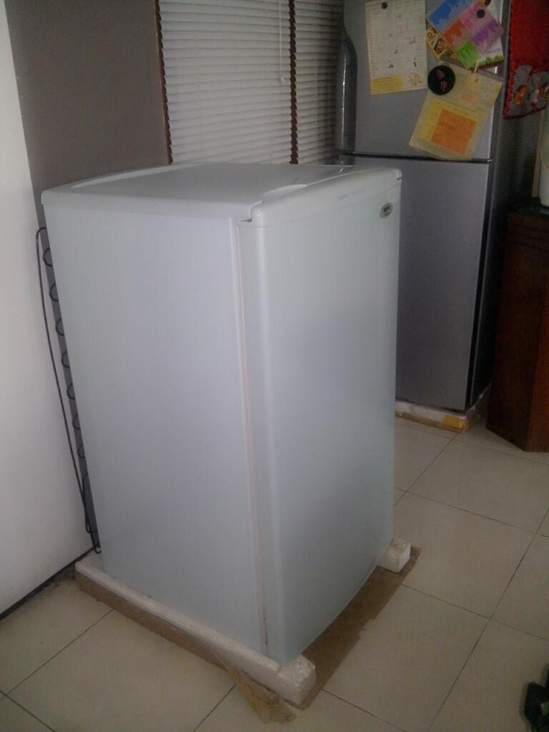 Jual FREEZER ASI