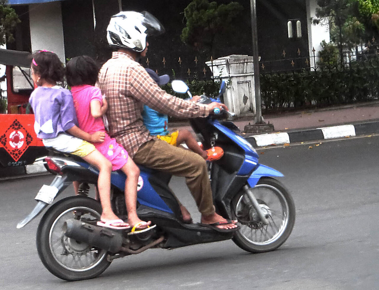 Jeprat Jepret di Jalan
