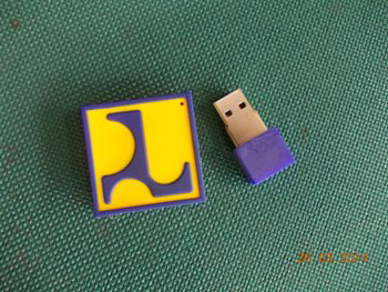 merch flashdisk unik buat acara event/seminar
