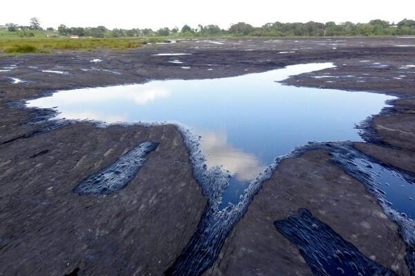 danau pitch , Danau Aspal Terbesar di Dunia