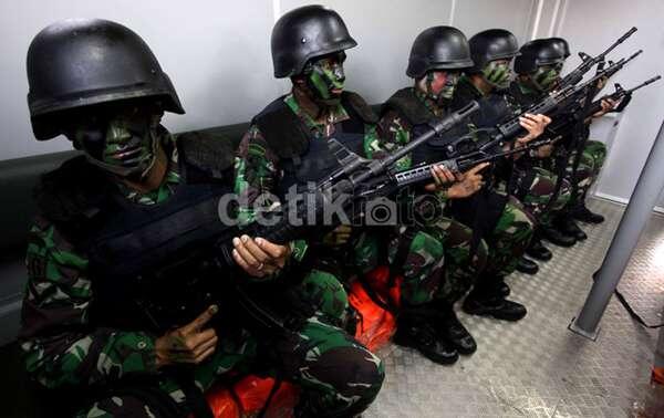 TNI AD Luncurkan Kapal Motor Cepat PIC++