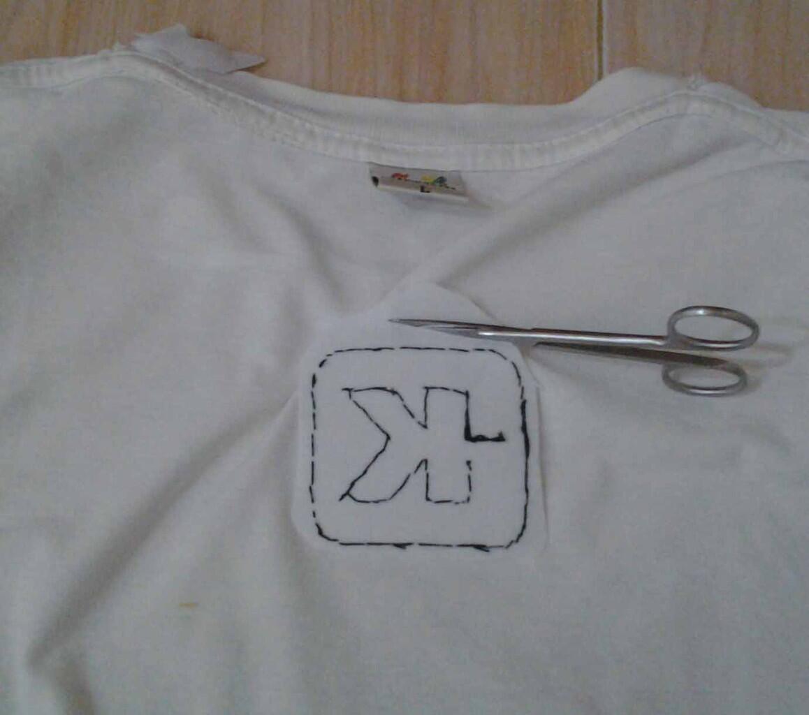 HANDYCRAFT) MEMBUAT LOGO KASKUS PADA T-SHIRT TANPA SABLON