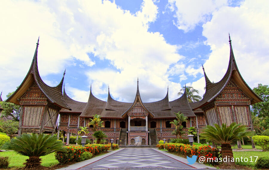 Sate Mak Syukur & Rumah Goadang (Jalan-Jalan)