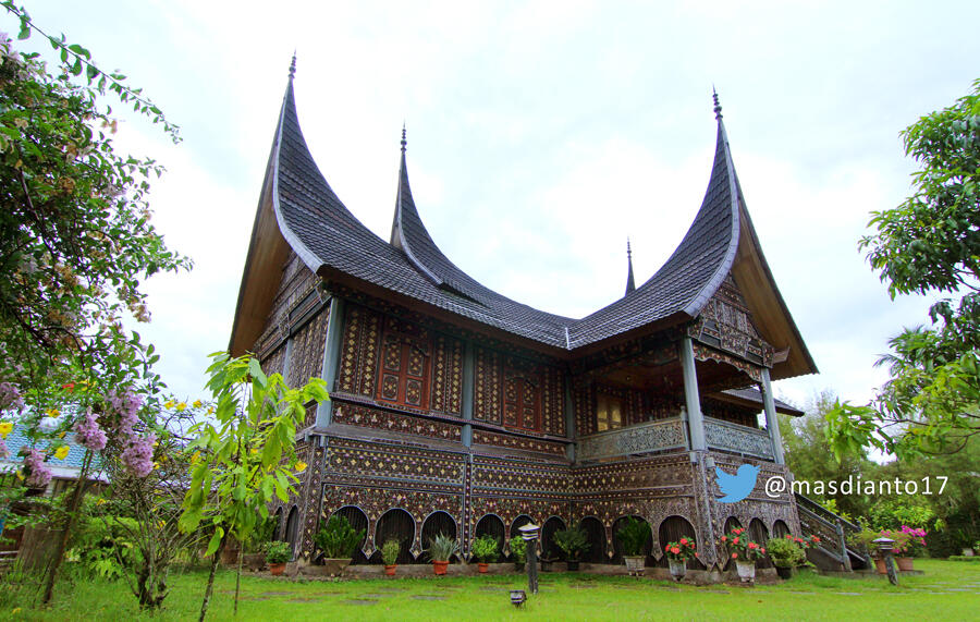 Sate Mak Syukur & Rumah Goadang (Jalan-Jalan)