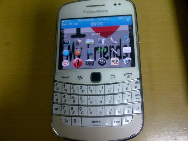 Dijual Kulkas 2 pintu merk Mitsubishi Elegance MR139w