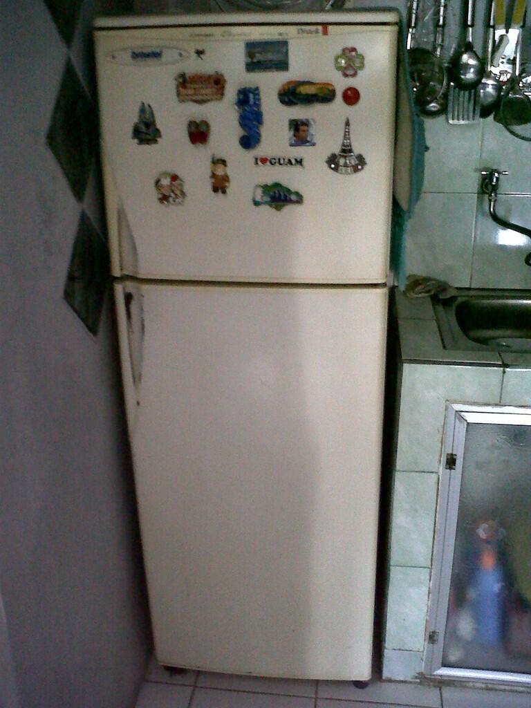 Dijual Kulkas 2 pintu merk Mitsubishi Elegance MR139w