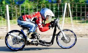 Ciri Khas Motor Drag Yunani