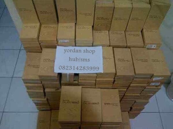 Blackberry Q10 Garansi Resmi TAM 17 bulan ( Segel,Lengkap&Mulus ) Bandung