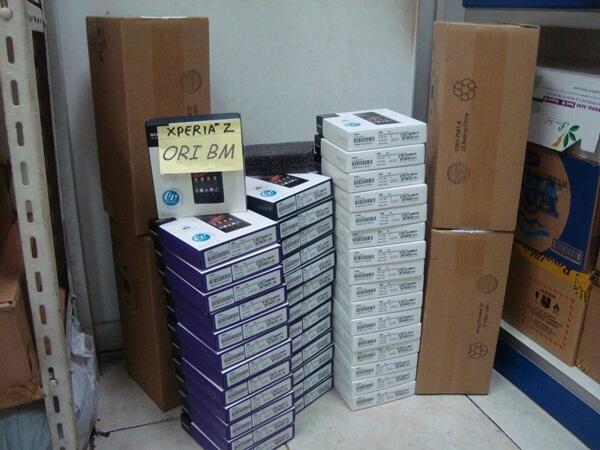 Blackberry Q10 Garansi Resmi TAM 17 bulan ( Segel,Lengkap&Mulus ) Bandung