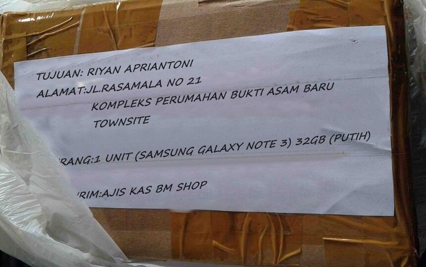 Blackberry Q10 Garansi Resmi TAM 17 bulan ( Segel,Lengkap&Mulus ) Bandung