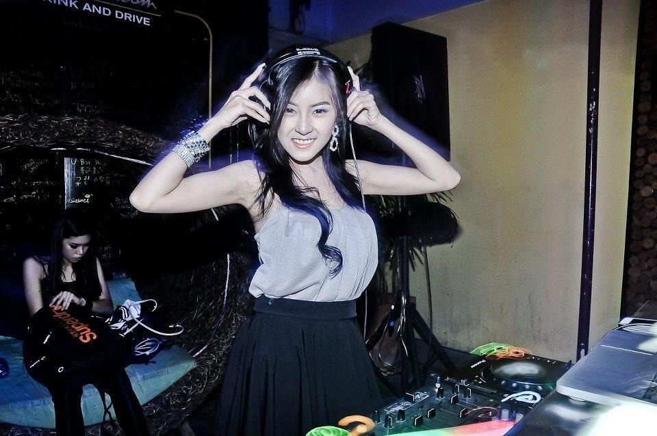Dj Faahsai Thitirat asal bangkok..Cantik banget