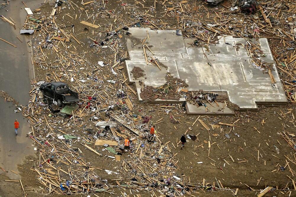 Topan Tornado mematikan yg nyaris menghancurkan kota kota ini .minggu lalu !