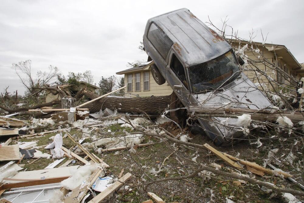 Topan Tornado mematikan yg nyaris menghancurkan kota kota ini .minggu lalu !