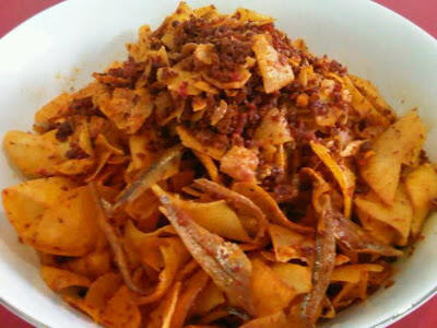 KERIPIK KHAS INDONESIA (YANG HOBI NGEMIL, MASUK)!