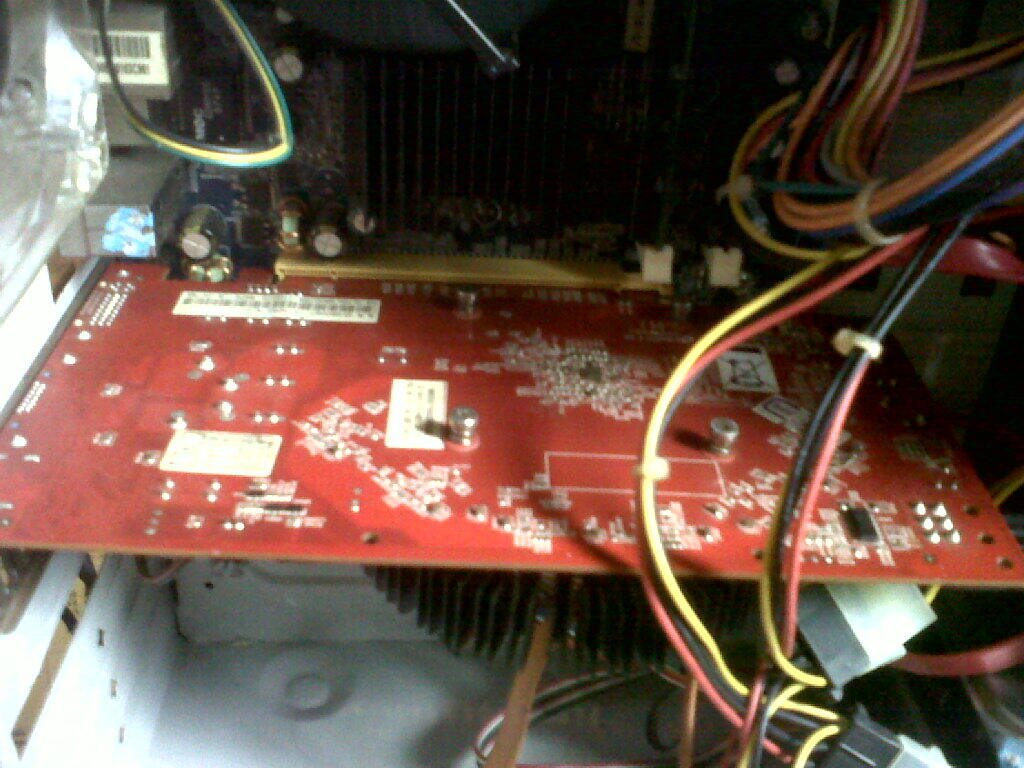 GF 9800 GT 1 GB DDR 3 COLORFUL
