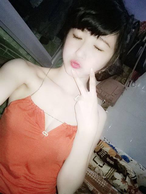 CEWEK CANTIK DI SMABOY