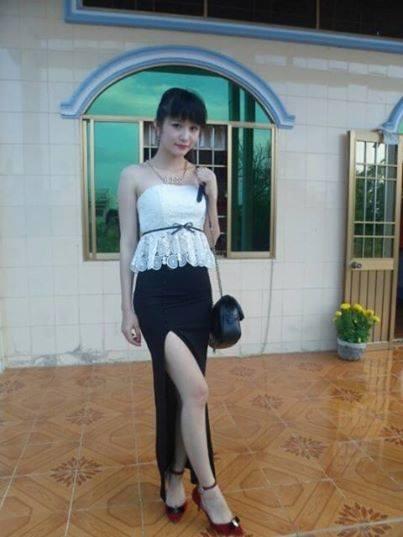 CEWEK CANTIK DI SMABOY