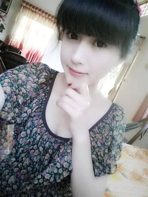 CEWEK CANTIK DI SMABOY