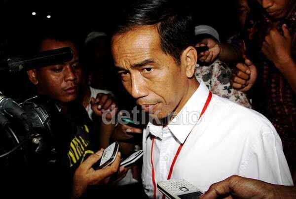 Misteri Kemeja Putih Jokowi