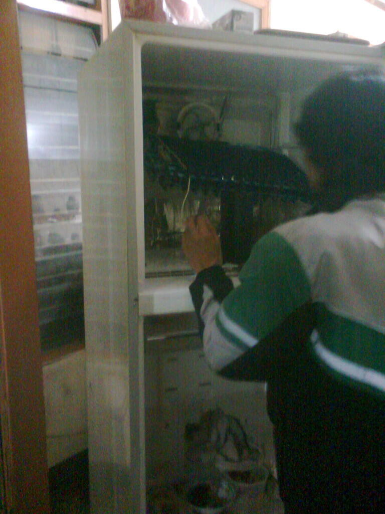 JAKARTA SERVICE CENTER KULKAS,AC,FREEZER,SHOWCASE,DISPENSER