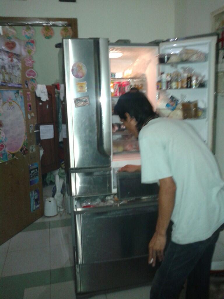 JAKARTA SERVICE CENTER KULKAS,AC,FREEZER,SHOWCASE,DISPENSER