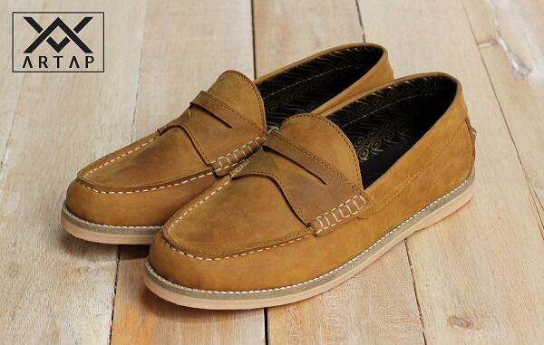 ARTAP Footwear, Handmade Leather Shoes yang Bercorak Batik