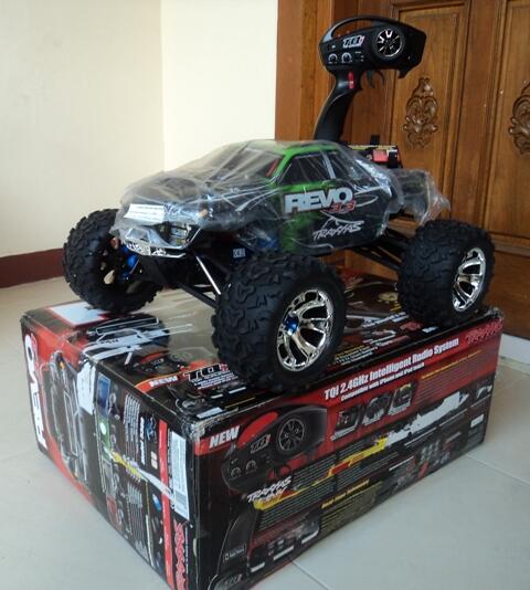 JUAL TRAXXAS REVO 3.3 engine Remote TQi READY