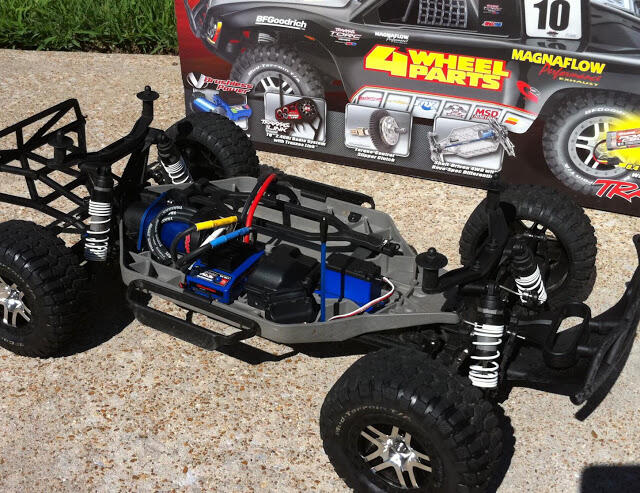 JUAL TRAXXAS REVO 3.3 engine Remote TQi READY