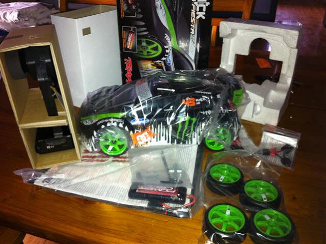 JUAL TRAXXAS REVO 3.3 engine Remote TQi READY