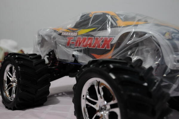 JUAL TRAXXAS REVO 3.3 engine Remote TQi READY