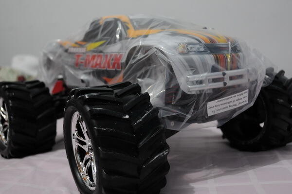 JUAL TRAXXAS REVO 3.3 engine Remote TQi READY